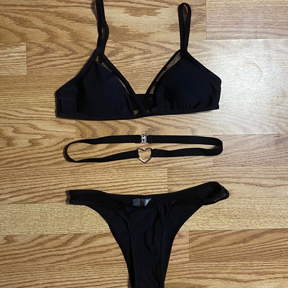 black bikini set w/ belt